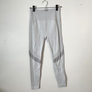 Light Gray Leggings (M)
